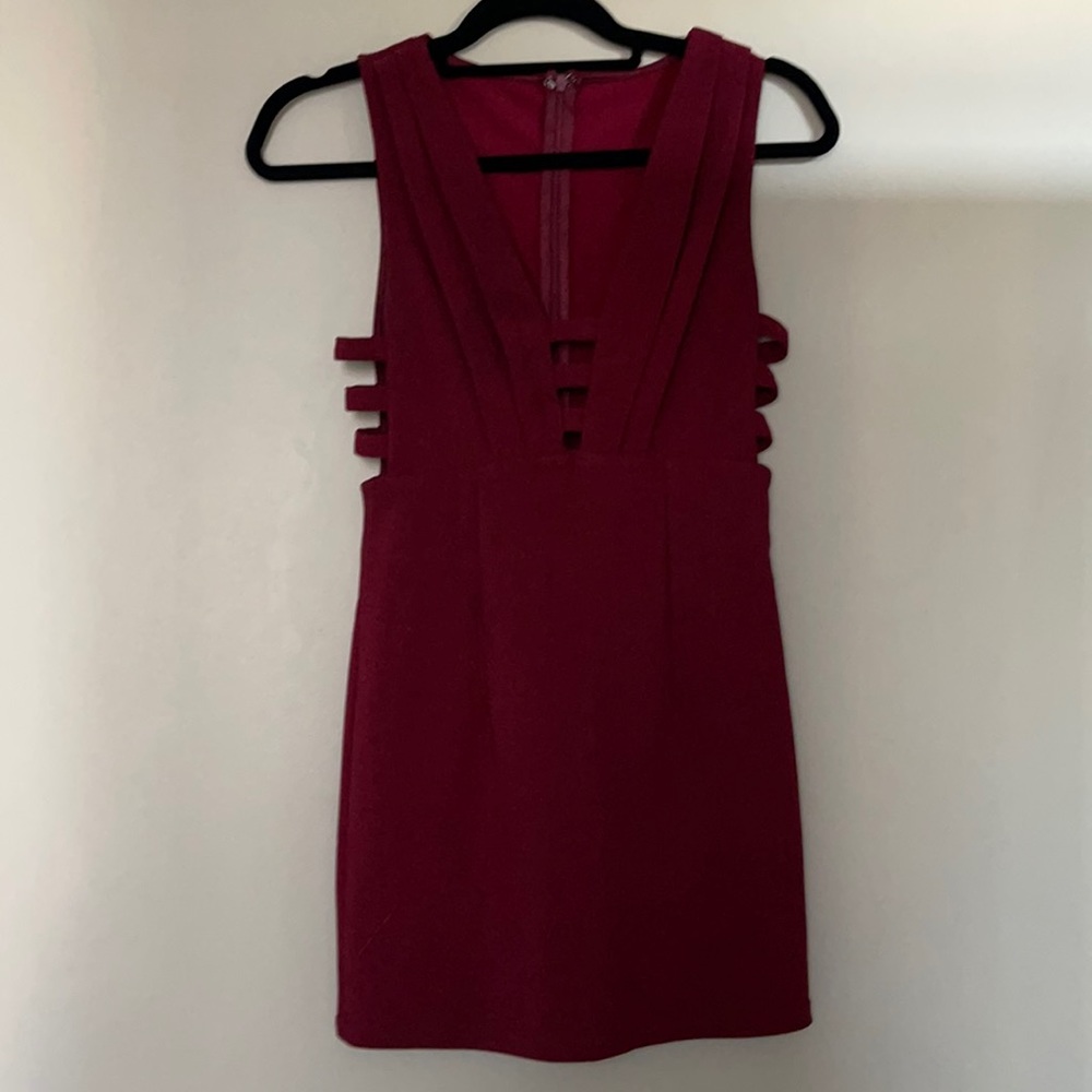 Tobi, Mini Dress - Burgundy